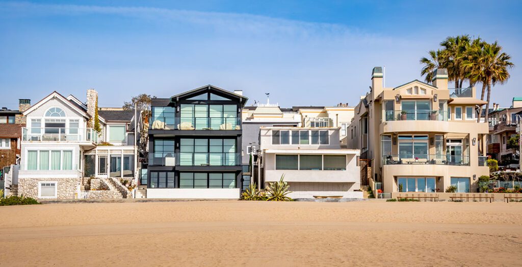 Is There Airborne Mold in Your Beach House